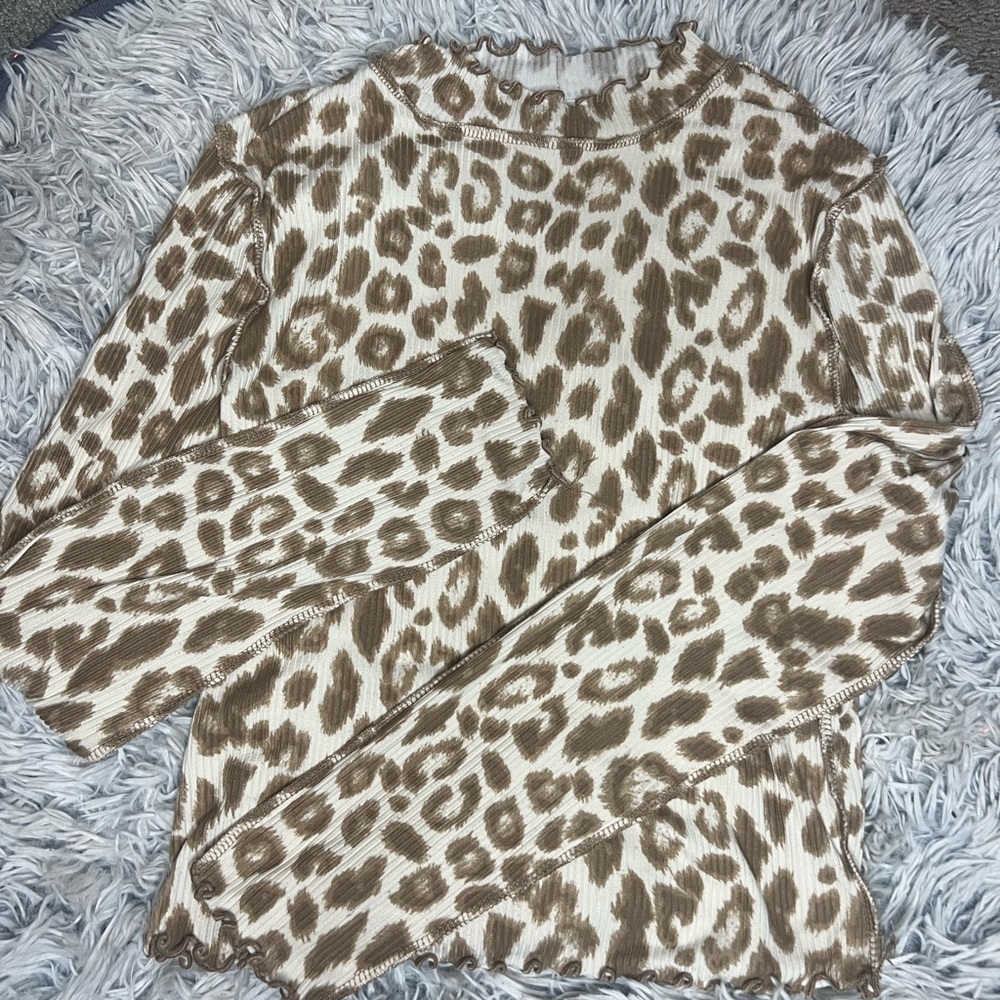 Gaze fitted cheetah print shirt